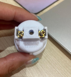 Plastic lamp holder
